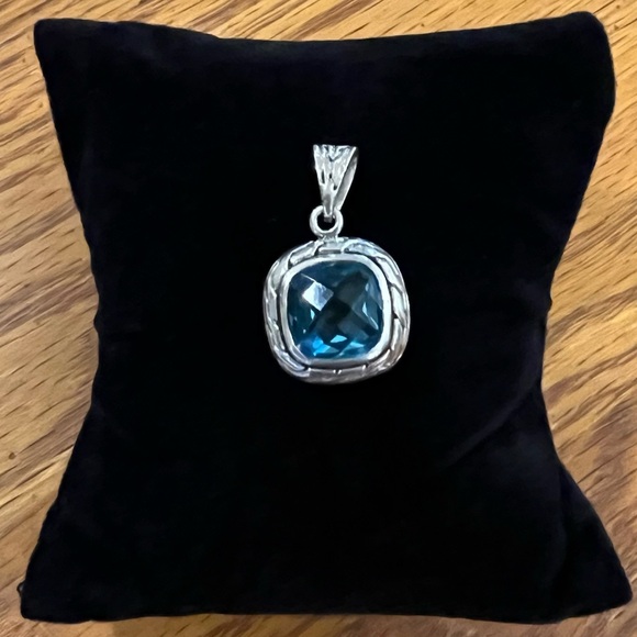 .925 Sterling Silver Blue Topaz Cushion Cut Bali Style Pendant 1 1/8" x 3/4" - Picture 6 of 6